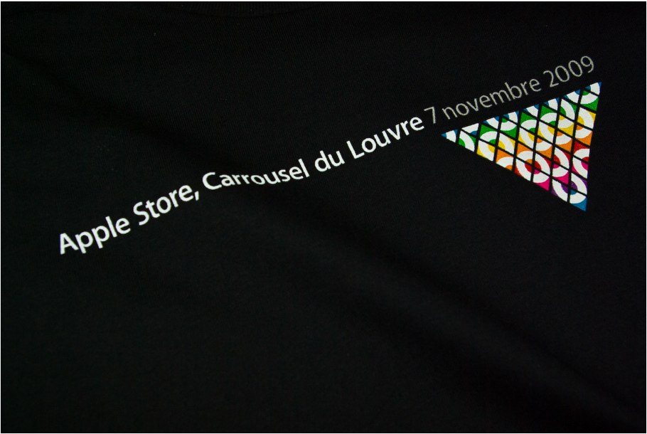 tee-shirt-apple-louvre-copyright-anthony-nelzin