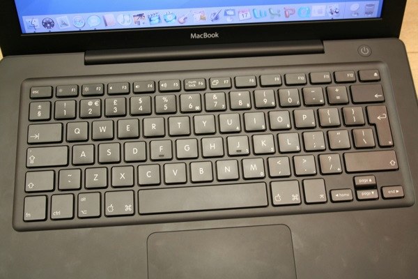 http://static.macg.co/img/2011/4/100-used-black-macbook-keyboard-at-the-apple-store-20110621-065606.jpg