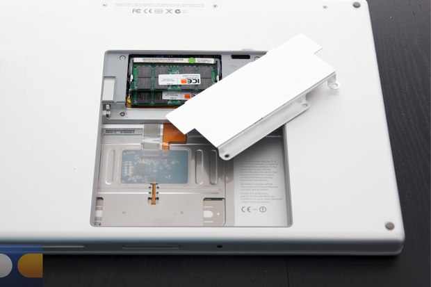 20120503_MacBook-Pro-SSD%2015